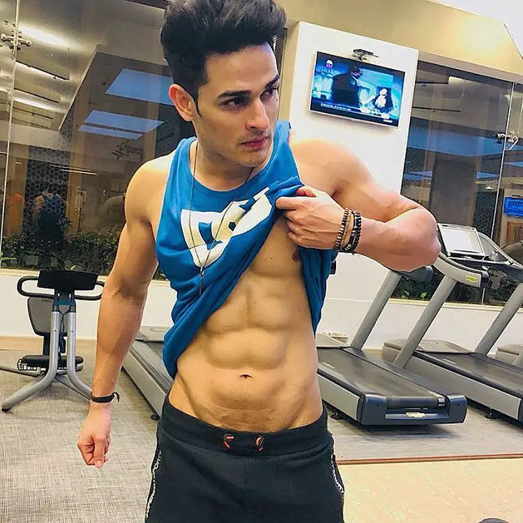 Priyank Sharma Wiki, Age, Girlfriend, Family, Biography, Mother (2020)