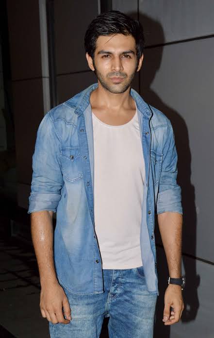 Kartik Aaryan Wiki, Age, Girlfriend, Family, Net worth and Biography