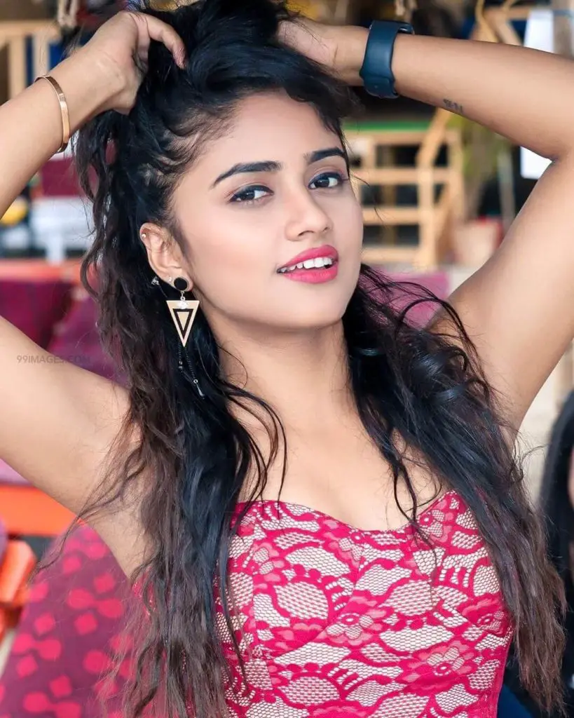 Nisha Guragain Wiki, Age, Biography, Boyfriend, Family & Networth