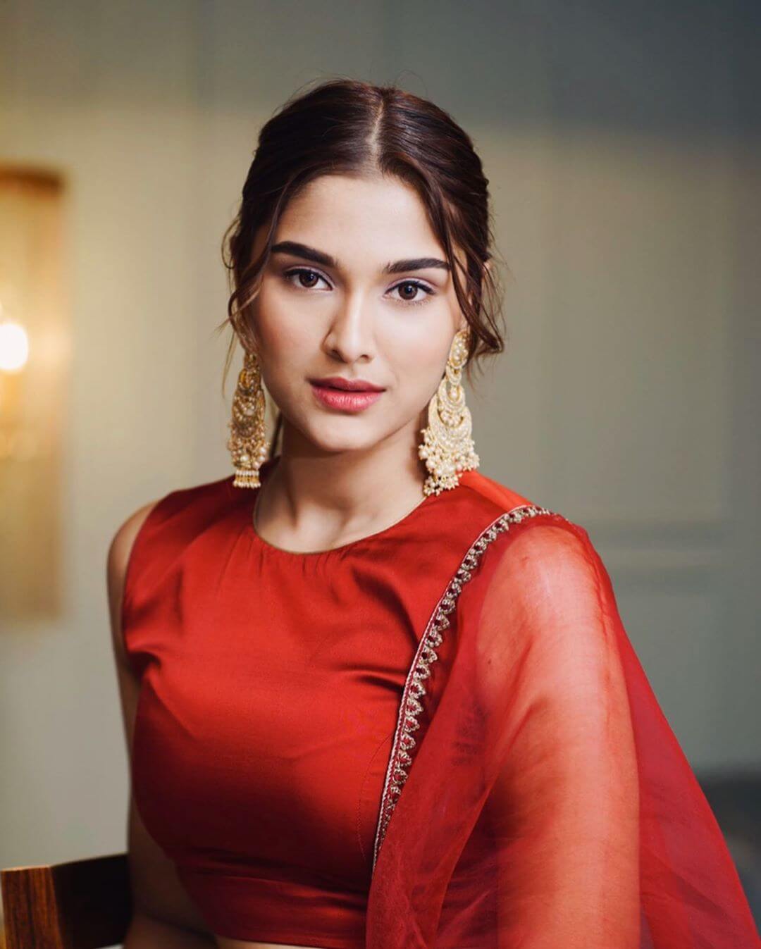 Saiee Manjrekar Wiki, Age, Height, Weight, Biography & Family