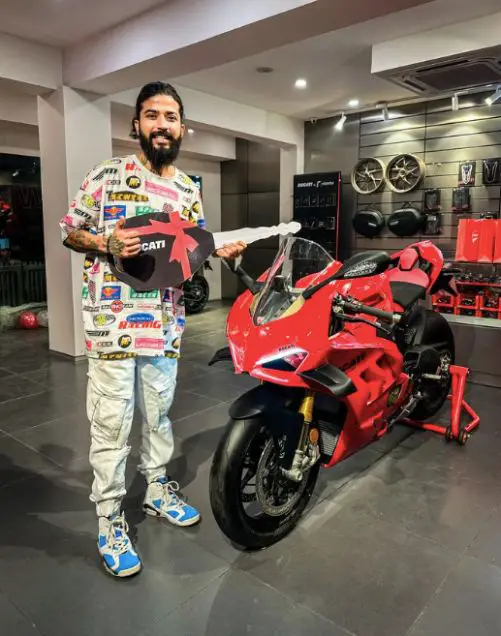 Anurag Dobhal (UK 07 Rider) Wiki, Age, Height, Education, Career