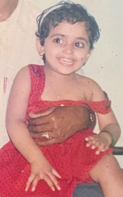 Anu Sithara childhood photo