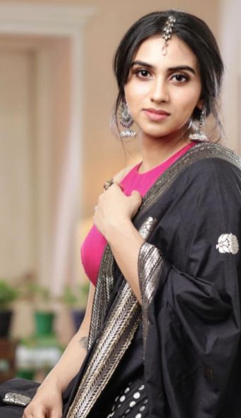 Malavika Pics