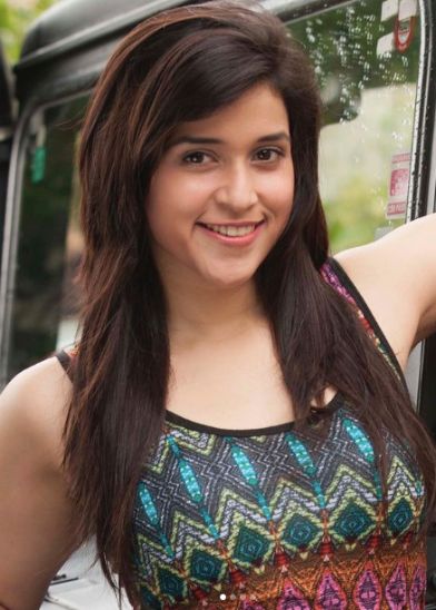 Mannara Chopra bio