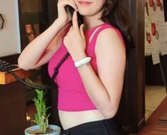 Urvi Singh biography